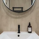 Aspen Suite, The Old Bank House *