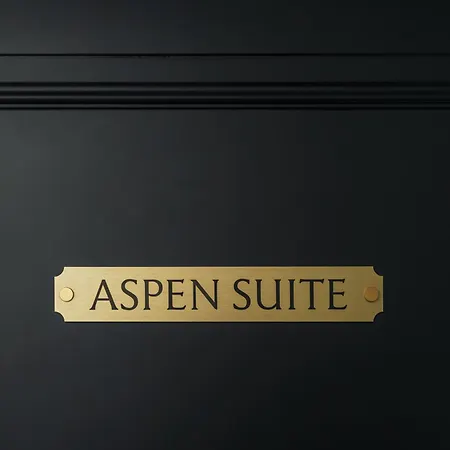 Aspen Suite, The Old Bank House Apartment