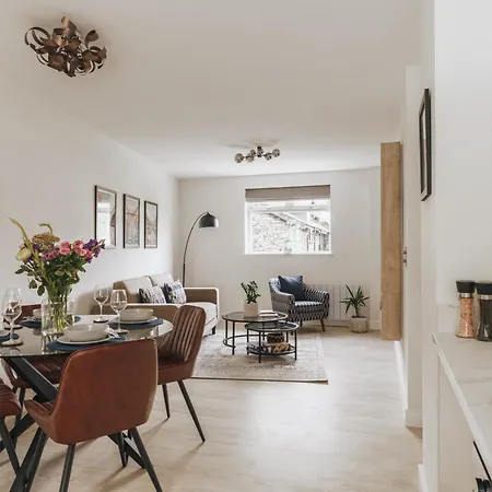 Aspen Suite, The Old Bank House Apartment *